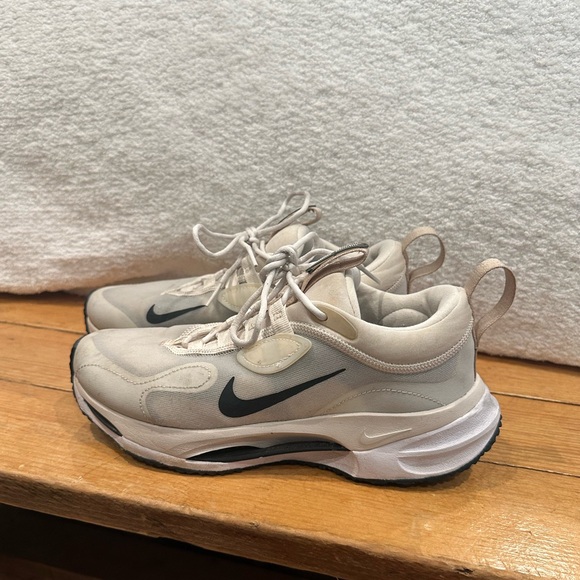 Nike Spark Women’s Shoes Phantom/Dark Smoke Grey/Sanddrift/White/Black - Sz 7.5 - Picture 2 of 7